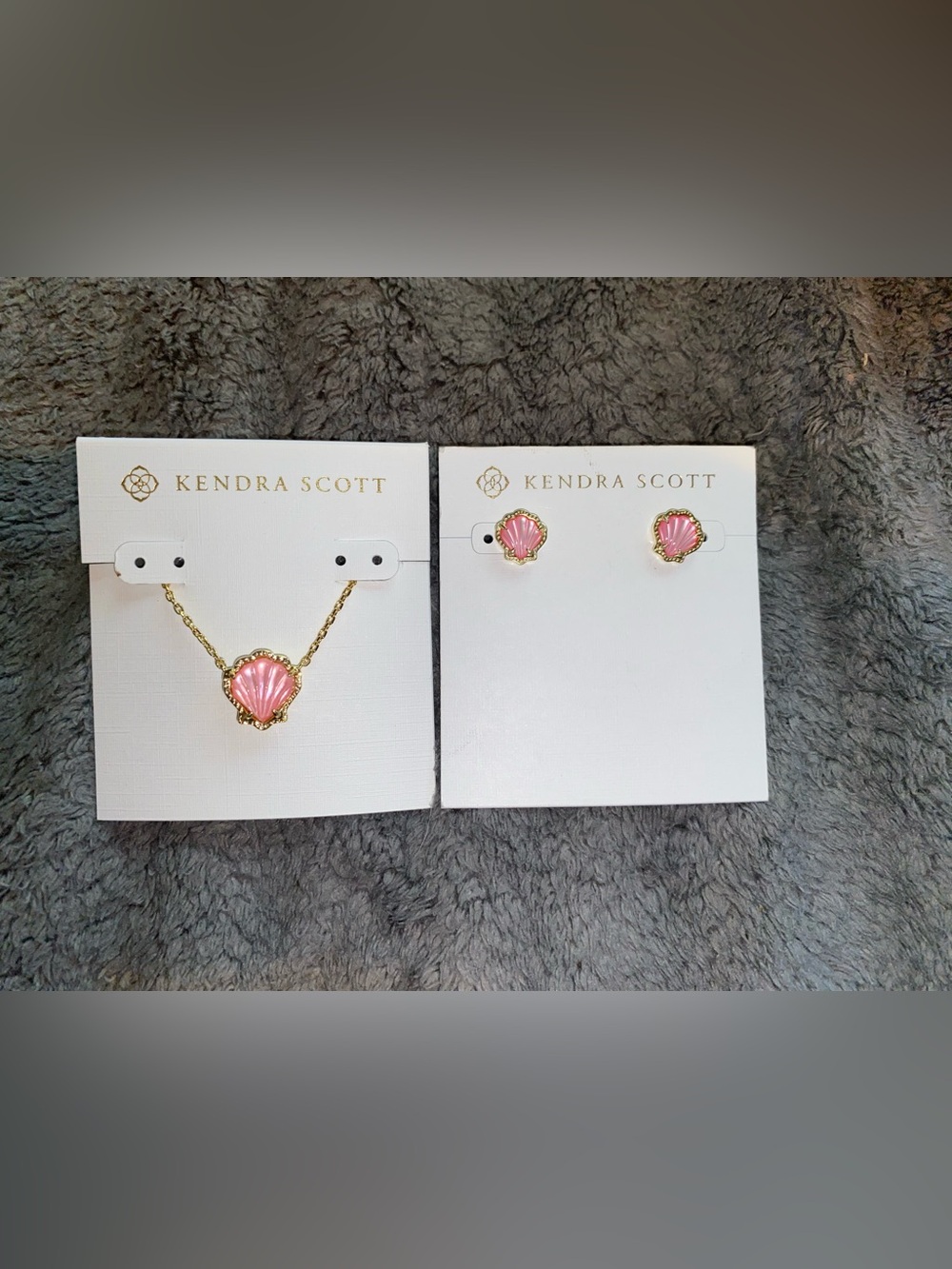 BNWT Kendra Scott Brynne Shell Gold w/Blush MOP Necklace & Earring Set $150